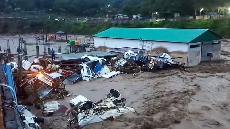 Torrential rains wreak havoc in Jammu and Kashmir