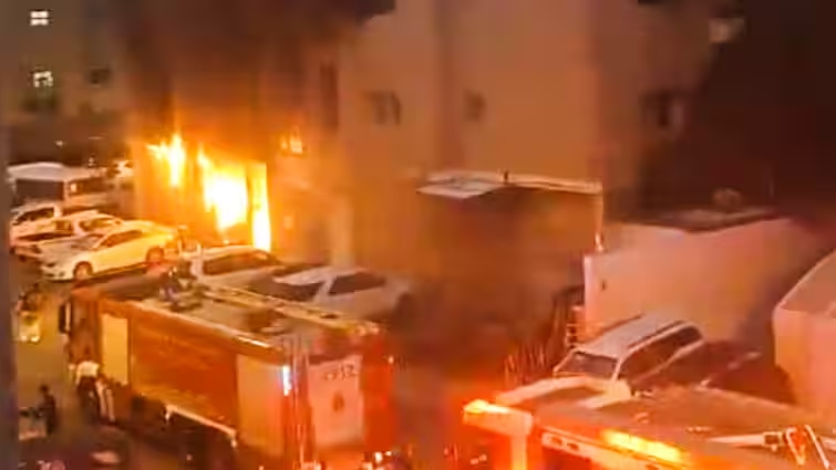 कुवैत में इमारत में जलकर मरे 40 भारतीय