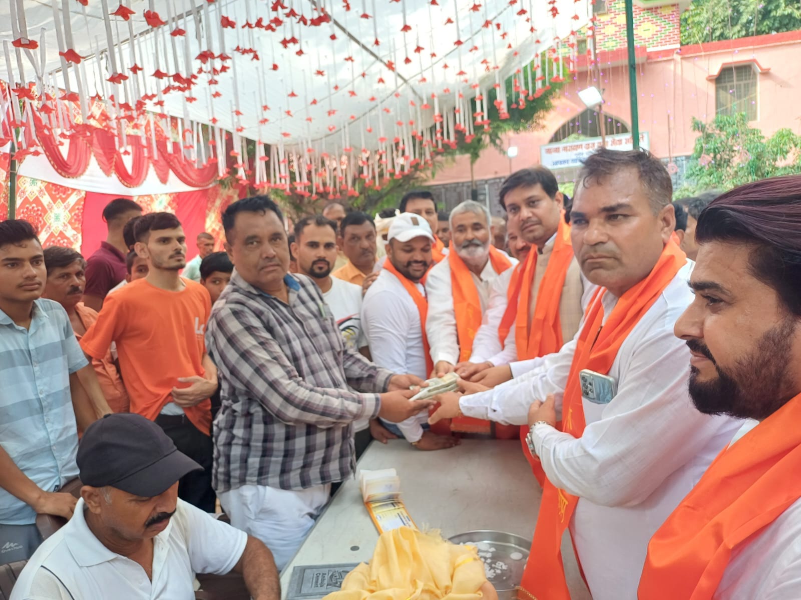 अभिषेक त्यागी ने कहा