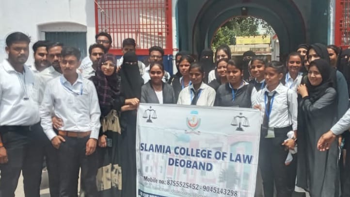 इस्लामिया कॉलेज ऑफ लॉ के स्टूडेंट्स ने देवबंद कोतवाली का भ्रमण कर पुलिस की कार्यप्रणाली को जाना