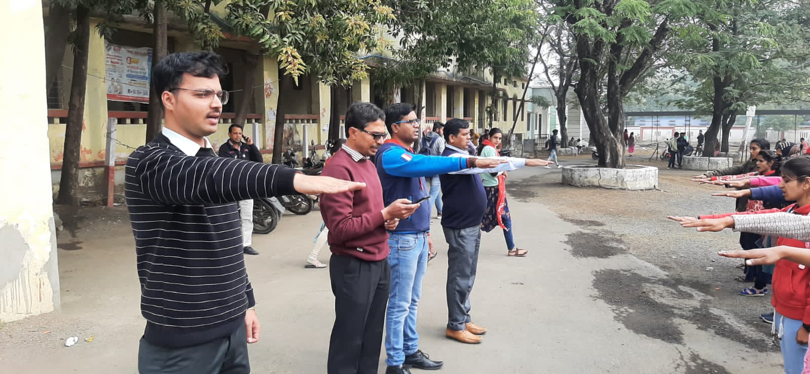 पर्यटन के दौरान प्राकृतिक स्थलों को स्वच्छ रखें: कलेक्टर श्री जैन