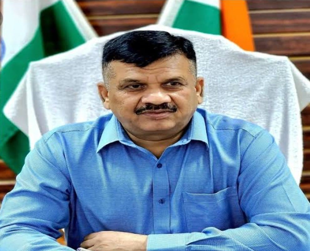 सहारनपुर जिलाधिकारी डा.दिनेश चन्द्र ने छात्रों की समस्या का कराया समाधान