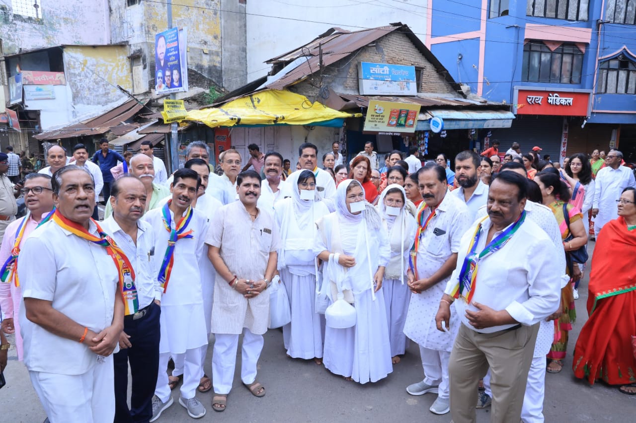 जो मन को छुआ करते हैं वही अपने हुआ करते हैं