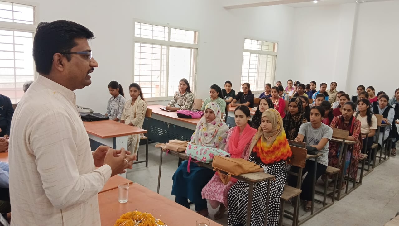 शाजापुर के बी.के. एस. एन. गवर्नमेंट कॉलेज में तीन दिवसीय  दीक्षारंभ का हुआ आरंभ