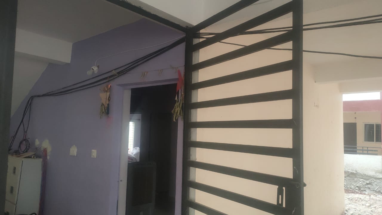 निगम प्रशासन और विद्युत विभाग की अनदेखी व लापरवाही कर सकती है ज़िंदगी को खामोश !