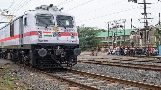 भारतीय रेलवे में विद्युत कर्षण के 100 वर्षों का गौरवशाली उत्सव