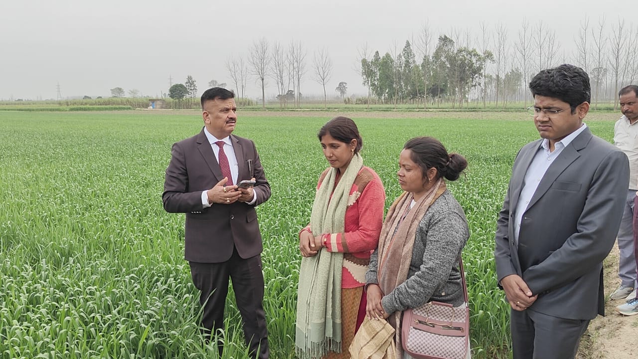 सहारनपुर में जिलाधिकारी ने औचक निरीक्षण कर जानी ई-खसरा पड़ताल की प्रगति
