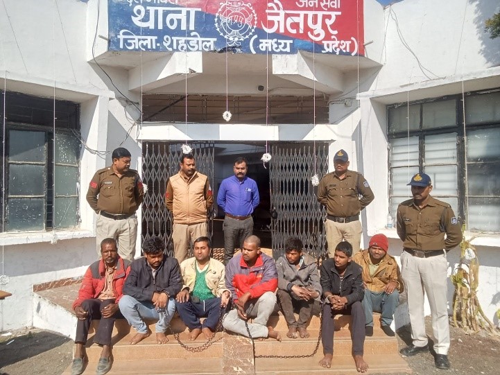 घर का ताला तोड़कर हजारों रुपए की चोरी की वारदात हुआ खुलासा