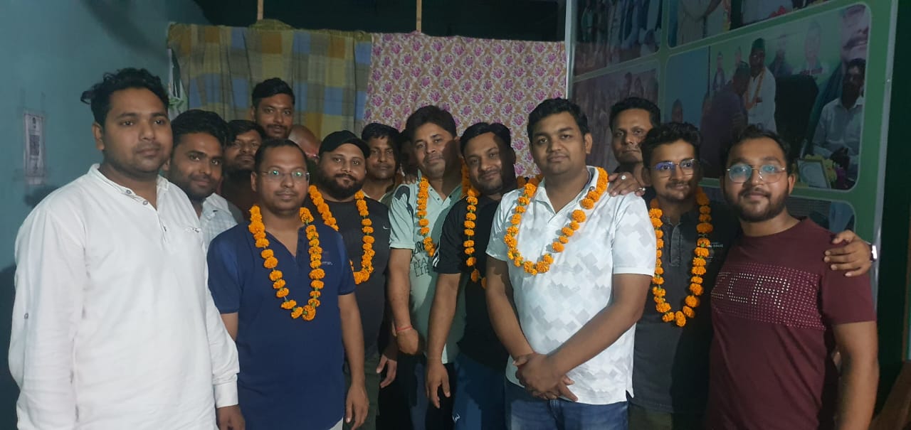 वैश्य अग्रवाल समाज नागल की बैठक में युवा वैश्य अग्रवाल समाज का गठन किया गया, बैठक में सर्व सम्मति से कपिल तायल चुने गए अध्यक्ष