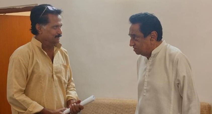 पूर्व मुख्यमंत्री कमलनाथ से मनोहर अग्रवाल ने की भेंट 