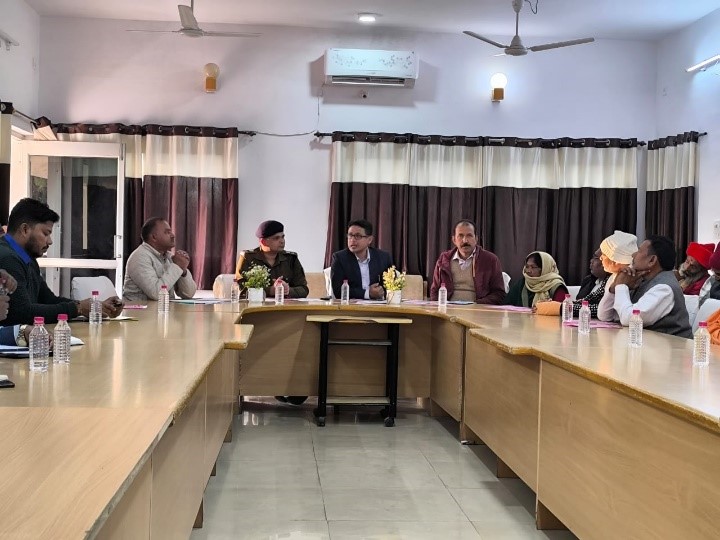 नर्मदा महोत्सव परंपरागत रूप से दिव्यता एवं भव्यता के साथ मनाया जाएगा-कलेक्टर 