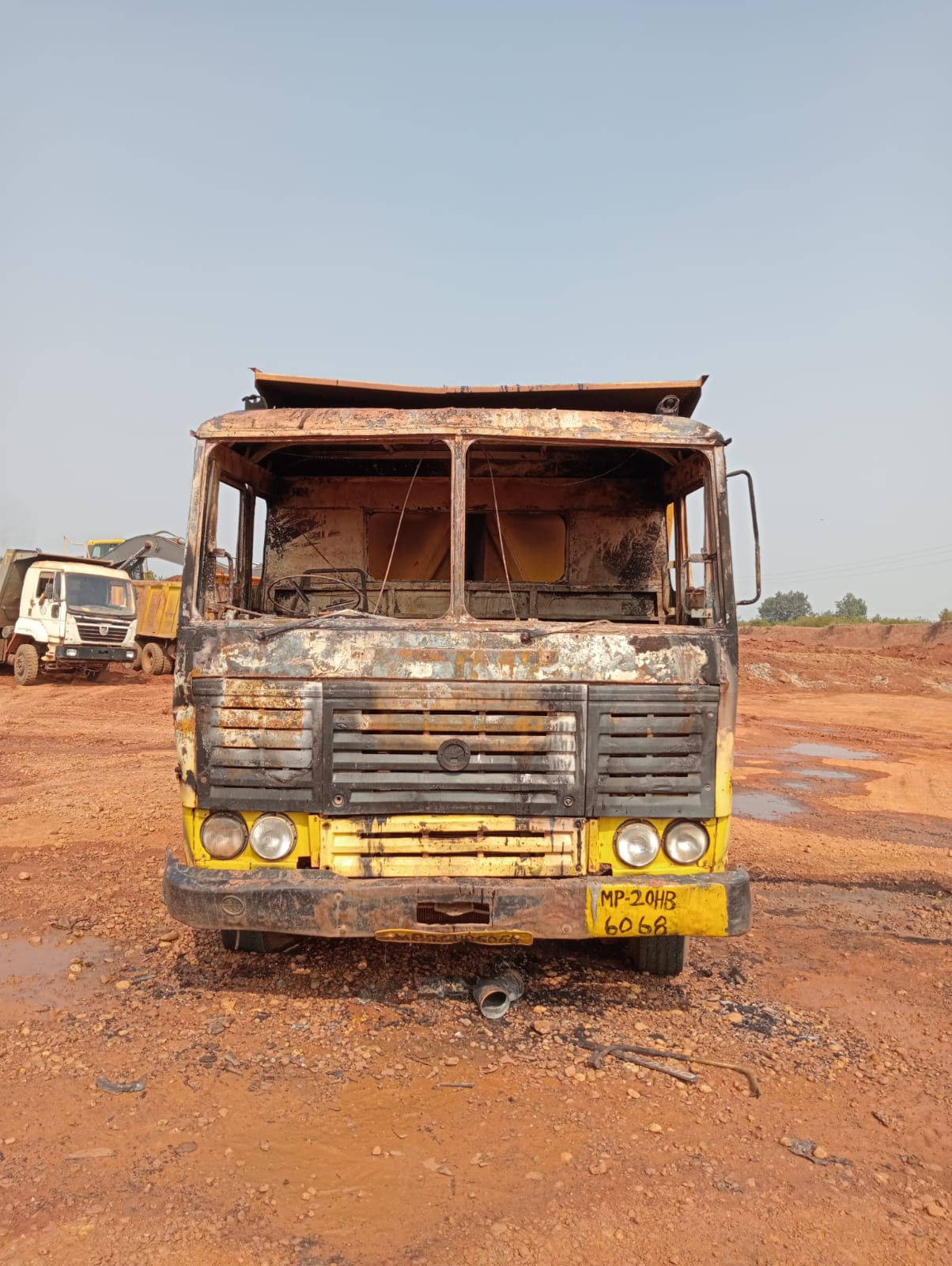 लमतरा बाईपास निर्माण ठेका कंपनी श्रीजी से अड़ीबाजी कर मांगे थे रूपये नहीं देने पर डंपर में लगाई थी आग