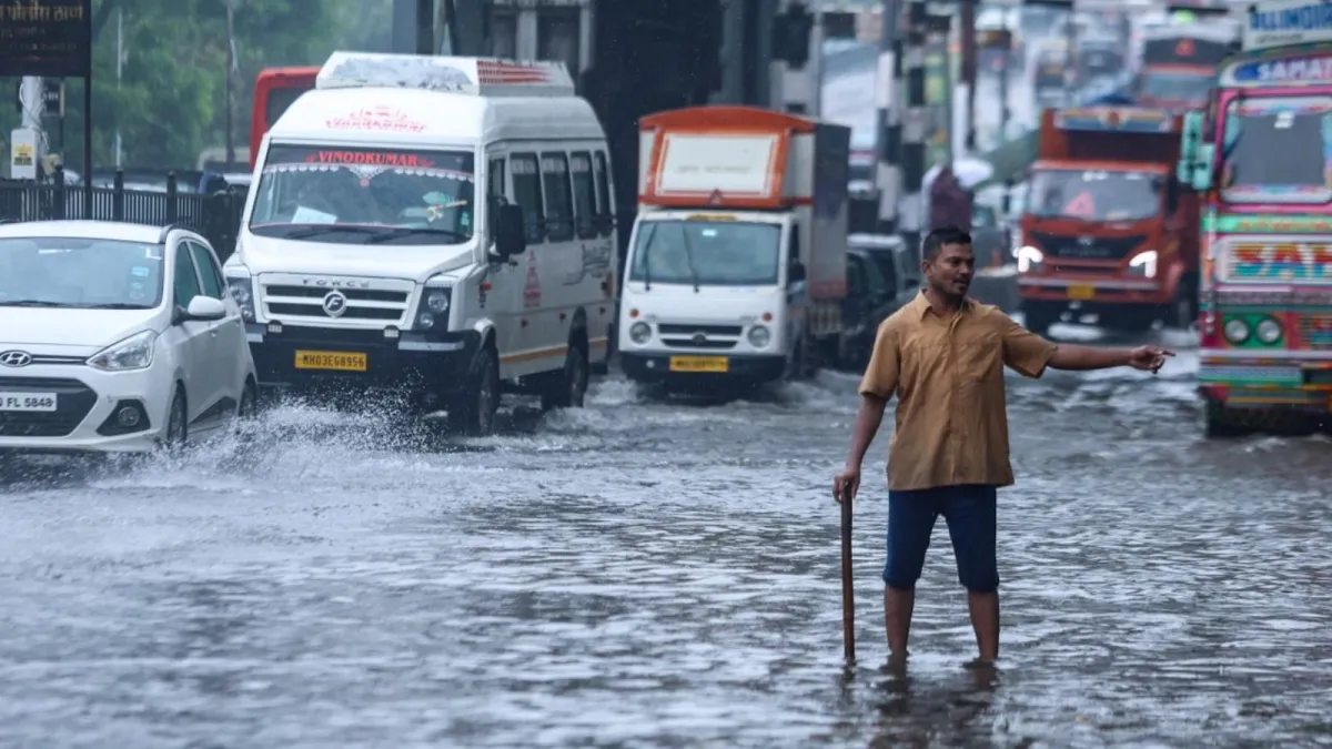 Torrential rain in some areas, 40-degree heat in others