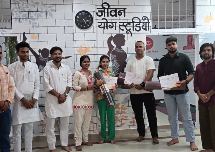 जीवन योगा फाउंडेशन में रंगोली प्रतियोगिता का हुआ भव्य आयोजन