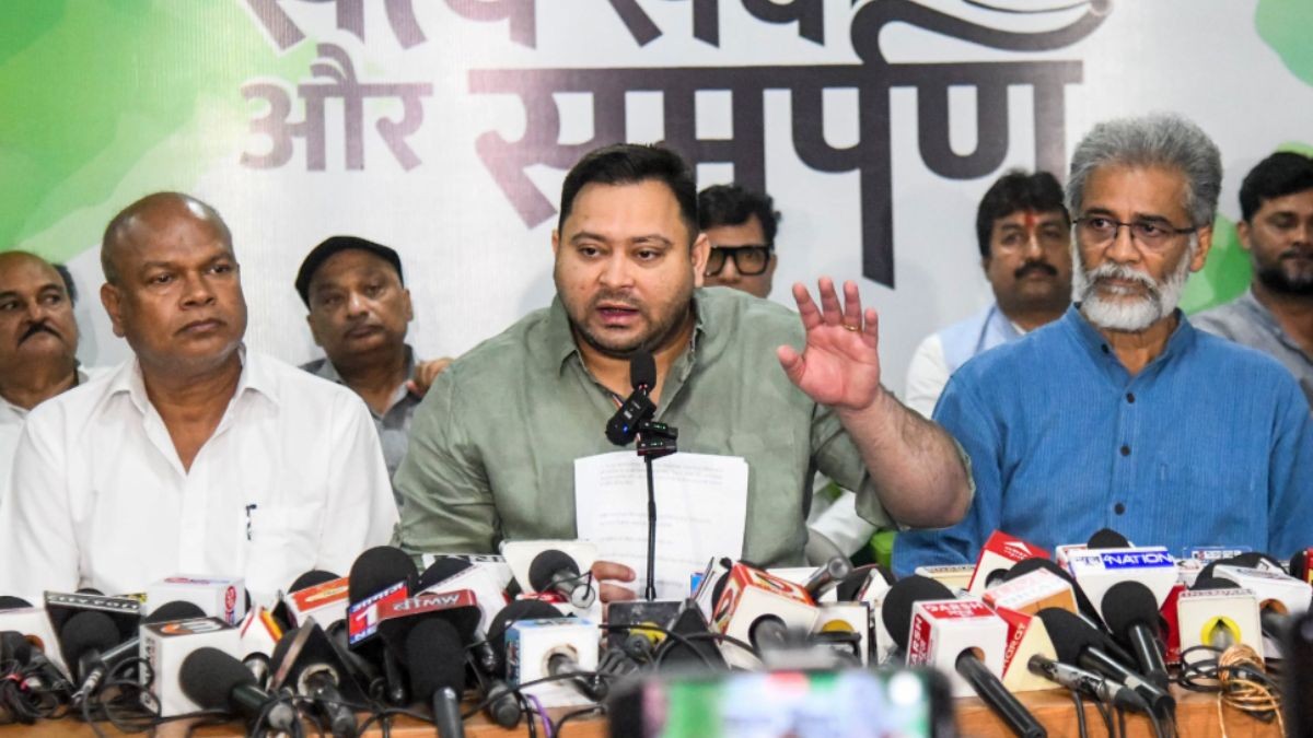 चुनाव आयोग पर तेजस्वी यादव का गंभीर आरोप