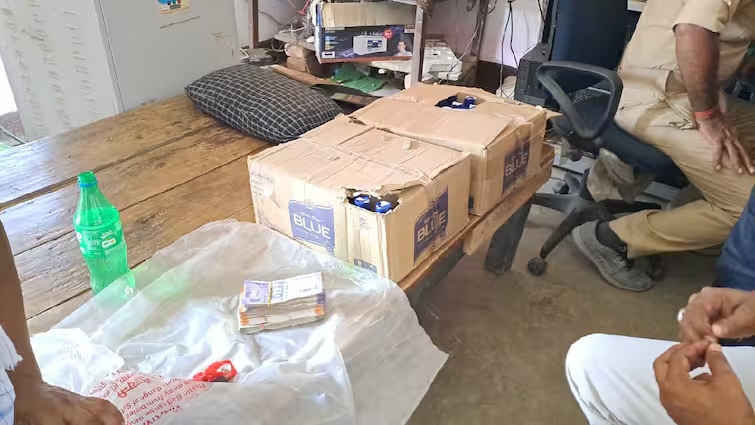 Raid at JDU leader's house in Samastipur