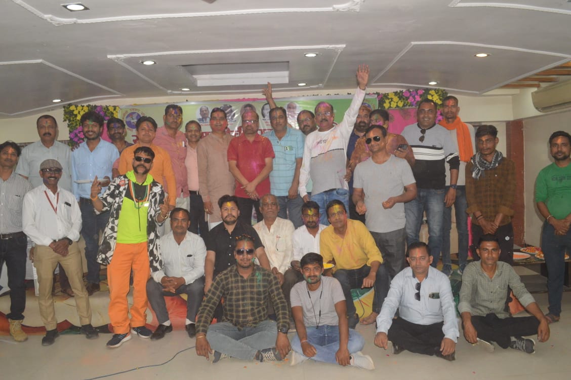 Holi of flowers and gulal created a stir