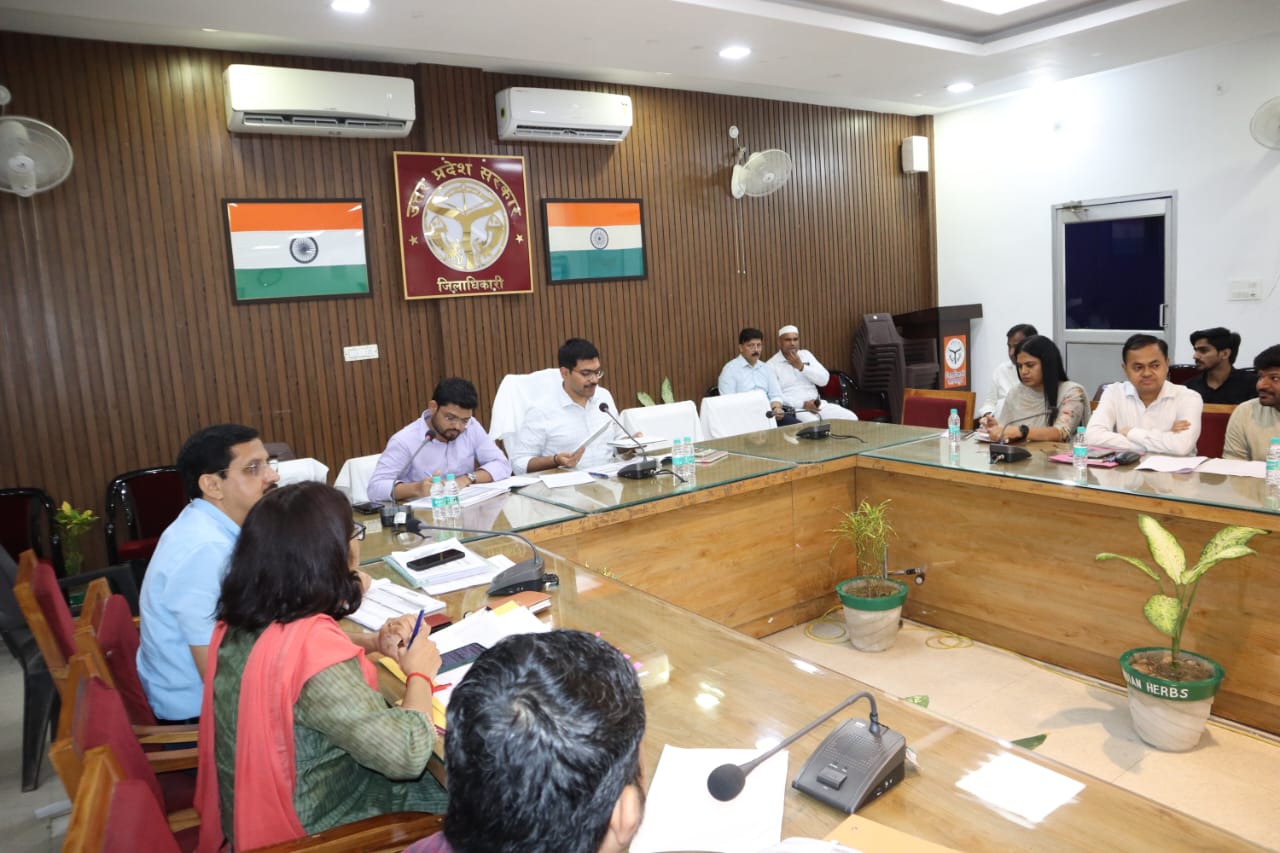 Officers should be present in the meeting with complete information and correct data of the schemes: District Magistrate Manish Bansal