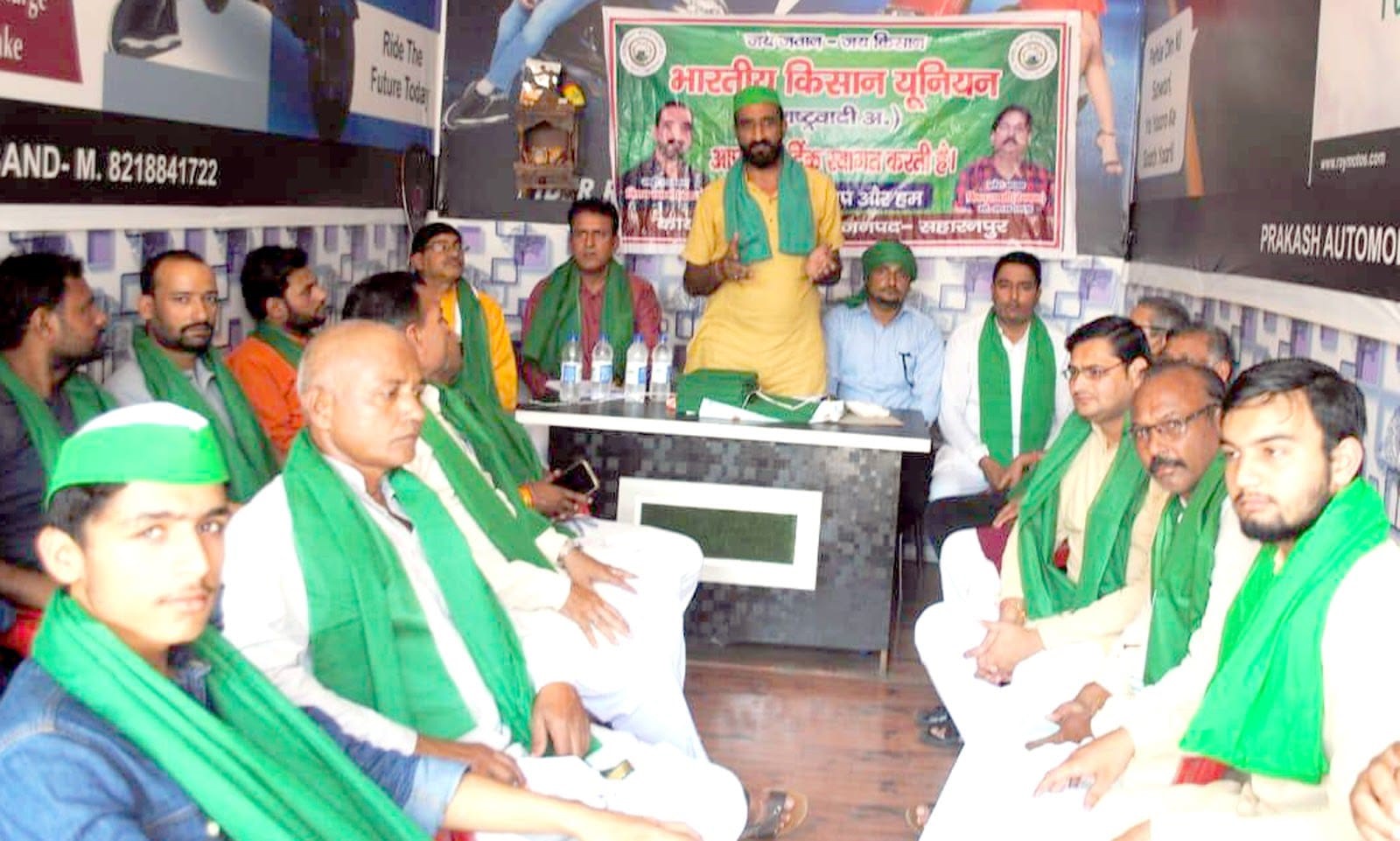 किसानों ने एसडीएम के माध्यम से मुख्यमंत्री को ज्ञापन भेजा