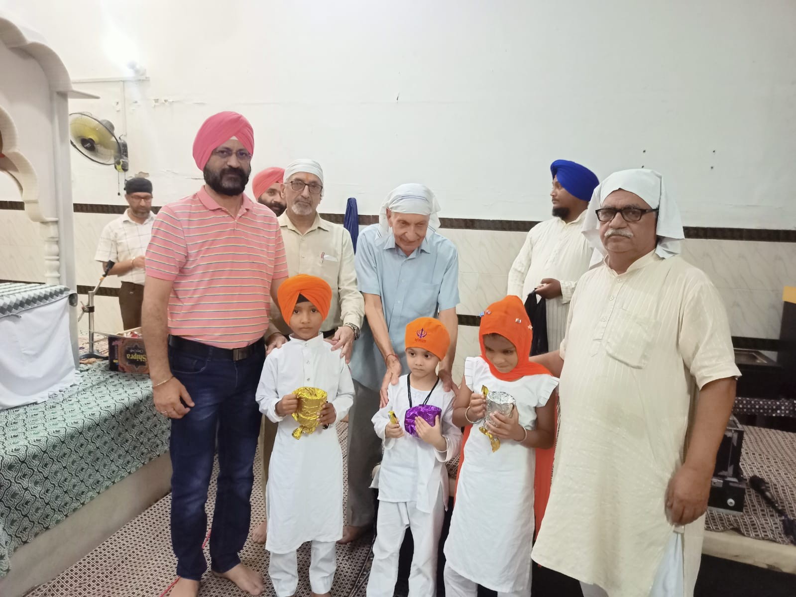 20 दिवसीय गुरमत सिखलाई कैम्प समापन पर बच्चों व शिक्षकों को किया सम्मानित