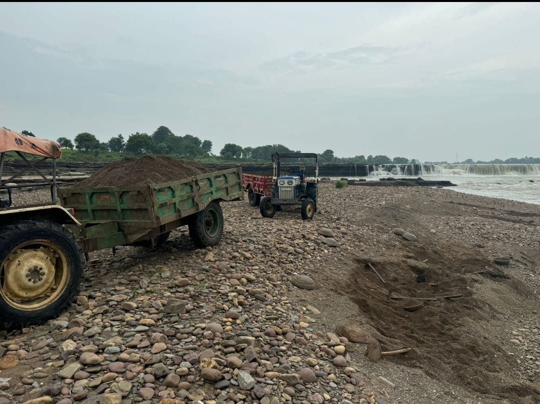 खनिज विभाग दमोह द्वारा अवैध खनिज खनन, परिवहन व भंडारण के विरुद्ध की गई कार्यवाही