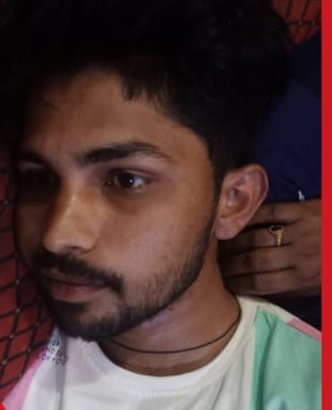 छत पर गिरी आकाशीय बिजली की चपेट में आने से युवक झुलसा