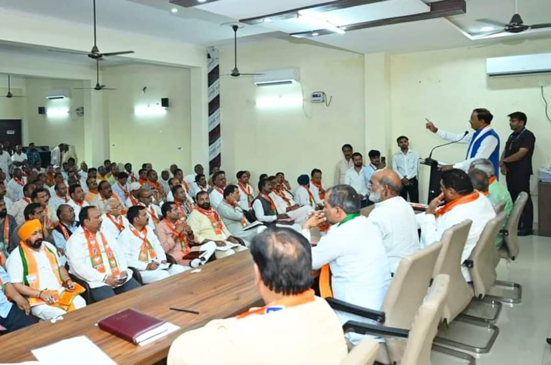यूपी के उपमुख्यमंत्री केशव प्रसाद मौर्य ने यूपी की सभी 80 सीटें जीतने और नरेंद्र मोदी को तीसरी बार प्रधानमंत्री बनाने का दावा किया